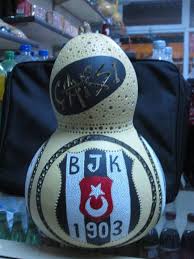 Ahmetli De De Su Kabagindan Lamba Abajur Ve Avize Yapilmaktadir Manisa Nin Ahmetli Ilcesinde Emekli Oto Boyacisi Oymacilik Su Kabagi Abajur