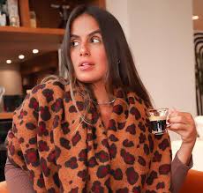 Eliminated from no limite 5 on tuesday's show (13), carol peixinho detonated jessica mueller's vote in kaysar dadour the week before. Gygbu8njq2h70m