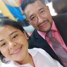 JALAPA Jalapa (del náhuatl, significa «arena del río») es una ciudad,  cabecera departamental, ubicada en un valle que rodea el volcán Jumay que  también recibe los nombres de «Montañas de Jalapa», «Cerro