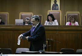 Με gouda, ζαμπόν, μπέικον, πεπερόνι & πιπεριά. Xrhstos Pappas H Stigmh Ths Syllhpshs Toy Poia Einai H Gynaika Poy Ton Ekrybe