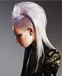 Pin Von Garron Webster Auf Hair Makeup Blonde Glatte Haare Frauen Frisuren Frisuren Langhaar