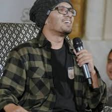 Ketika Kamu Mencintai Seseorang Ustadz Hanan Attaki By Pintu Hidayah A Podcast On Anchor
