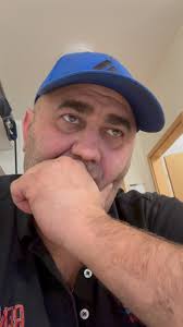 Prieteni și Rude toți au aceleași interes BANII.Daca nu ai ce sa oferi nu  te caută nimeni .@highlight