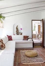Typical Of Spain Large Smooth Terracotta Tiles With Light Features Reminiscent Of The Beautiful Spanish Interior Design Spanish Interior Spanish Style Homes
