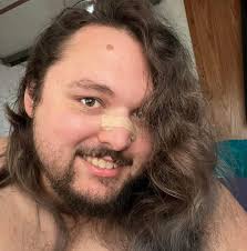 NEW EXCLUSIVE] Meet the Florida Pearl Strawberry—your garden's new  showstopper. This rare white strawberry with red seeds isn't just  beautiful—it's packed with a low-acid flavor like pineapples and apricots  that you won't