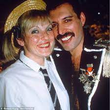 • • ★ ★ #freddiemercury no matter how ill freddie felt, he never grumbled to anyone or sought sympathy of any kind. Where Has Freddie Mercury S Wife Hidden His Ashes The Discovery Of A Cryptic Plaque In A London Cemetery Has Done Little To Solve The Mystery Queen Freddie Mercury Freddie Mercury Mary