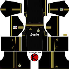 All goalkeeper kits are also included. Real Madrid Kits 2011 2012 Dream League Soccer Kuchalana
