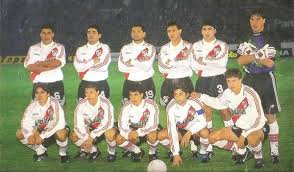 Club atlético river plate, commonly known as river plate, is an argentine professional sports club based in the núñez neighborhood of buenos aires, founded on 25 may 1901. Esquadrao Imortal River Plate 1996 1997 Imortais Do Futebol