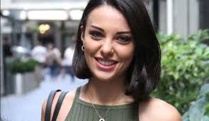 Tuvana türkay şarkıları tuvana türkay albümleri. Tuvana Turkay Koronavirus Cigerimde Hasar Birakti