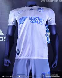 El presidente de emelec,nassib neme, alegó que el hincha que participó del partido ante sporting cristal era un sporting cristal, a través de un comunicado, informó que no jugará frente al emelec. Adidas Emelec 2019 Trikots Veroffentlicht Nur Fussball
