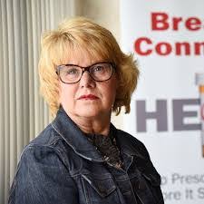 Kim Anglin's Instagram, Twitter & Facebook