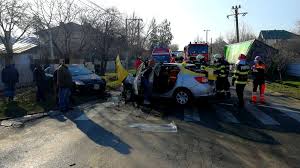 Taxa pentru un pasaport eliberat pe sub mana este de 100 de dolari. Accident Rutier Soldat Cu 6 Victime Pe Dn21 In Care Au Fost Implicate Un Tir È™i DouÄƒ Autoturisme Impact