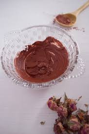 How to Make a Clay Face Mask for your skin type + 3 recipes - The Makeup  Dummy