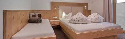 Wir bieten in unserem haus egal ob für familien, paare oder singles hier bei uns im haus schönblick ist für jeden etwas dabei. Appartements Hotel Garni Schonblick Appartements Zimmer In Solden