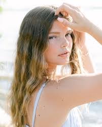 Autumn Blanton's Instagram, Twitter & Facebook