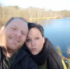 Met verslagenheid hebben we kennis genomen van het onverwacht overlijden  van Marcel de Vries. Hij was geen fan van onze videocamera, maar hij vond  het wel machtig mooi wat we deden. Vaak