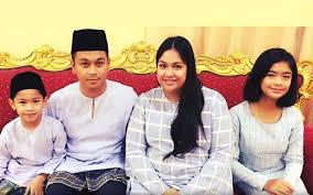 باجو ملايو) ialah pakaian tradisional dan kebangsaan lelaki melayu. Why Go Home For Raya We Like It Here Say West Malaysians In Sabah Free Malaysia Today Fmt