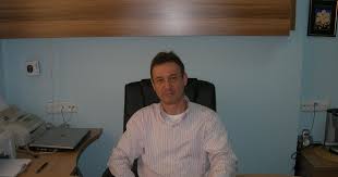 Sağlıkta Gündem: Celal Bayar Üniversitesi, Tıp Fakültesi Genel Cerrahi  Uzmanı Prof.Dr.Yamaç Erhan: Tiroit kanser ameliyatı iyi yapılırsa yan  etkisi çok az!