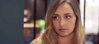 À 22 ans, emma smet fait tourner les têtes. Emma Smet Demain Nous Appartient Ses Revelations Sur Sofia Et Samuel Mce Tv