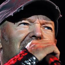 Inevitabile però che anche per il cantante. Vasco Rossi Tour 2021 Concerti Vasco Rossi Date Fullsong It
