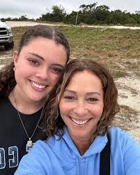 Heather Siegel's Instagram, Twitter & Facebook