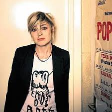 Chodzi na terapię i przyjmuje leki, ale przede wszystkim pracuje nad sobą we własnym zakresie. Olga Drenda I Malgorzata Halber Oraz Ich Ksiazka O Milosci