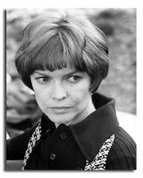 New york (ap) — that ellen burstyn plays a woman who recoils at the very mention of a retirement community in the upcoming film. Ss2441803 Filmbild Von Ellen Burstyn Promi Fotos Und Poster Bei Starstills Com Kaufen