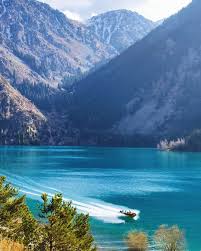 10 Destinasi Wisata Kazakhstan Negara Yang Dijuluki Virgin Lands Di 2020 Taman Nasional Danau The Beatles