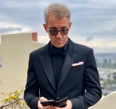 They need two daughters, one born in 2011, and another in 2017. Yaron Varsano Net Worth 2021 Wiki Bio Birthday Height In Feet Nationality Religion Age Gal Gadot Edailybuzz Com