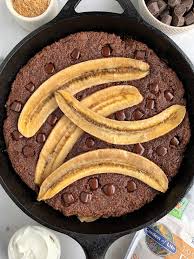 Healthy Blackout Banana Bread Skillet Vegan Paleo Rachlmansfield Recipe In 2020 Banana Bread Chocolate Chip Banana Bread Banana Bread Brownies