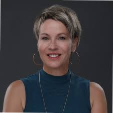 Bon matin! Après avoir passé les dernières semaines à la maison à m'occuper  de ma nouvelle famille, je suis maintenant de retour afin de pouvoir vous  aider avec l'embauche de vos postes