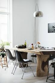 Esstisch Rustikal Und Dessen Platz Im Landlichen Esszimmer Esszimmer Modern Esszimmer Inspiration Esszimmertisch Holz