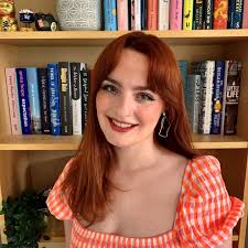 Meredith Ford's Instagram, Twitter & Facebook