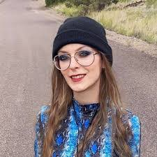 Henry Prager's Instagram, Twitter & Facebook