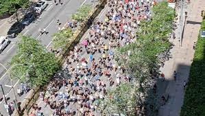 Thousands protest quebec s covid 19 lockdown measures several arrests made montreal police montreal globalnews ca from i0.wp.com. Thousands Gather In Montreal To Voice Displeasure At Quebec S Impending Coronavirus Vaccine Passport Ctv News