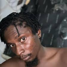 Jaden Smith has arrived at the #GRAMMYs 🏠