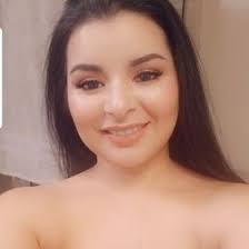 Helen Rivas's Instagram, Twitter & Facebook