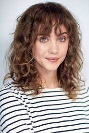 What Happened When I Stopped Caring For My Hair Medium Length Curly Hair Medium Length Hair Styles Mid Length Curly Hairstyles