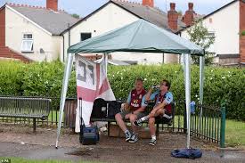 Hitta perfekta aston villa stadium bilder och redaktionellt nyhetsbildmaterial hos getty images. Aston Villa And Sheffield United Players And Officials Drop To The Turf In Black Lives Matter Salute Readsector