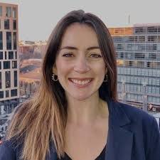 Michelle Paul's Instagram, Twitter & Facebook