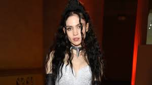 Apr 12, 2021 · (cnn) canadian musician grimes has unveiled the beautiful alien scars she's had tattooed across her entire back. Grimes 5 Month Old Son Has Already Seen Apocalypse Now Entertainment Tonight