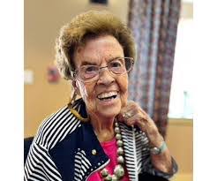 Annie Harley's Instagram, Twitter & Facebook