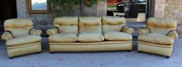 Discover them from us by buying the tokyo armchair. Wohnen Original Frau Hasel Sofa Zwei Sessel 80 Antiquita Ten Auf Anticoantico