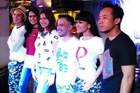 6 Super Bintang Luncurkan Merek Fashion Bersama Money Id