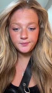 Anna Paris's Instagram, Twitter & Facebook