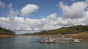 A casa do souto, localizada em vieira do minho, possui três quartos, sala de estar, cozinha equipada, comodidades para churrascos, piscina privada exterior e terraço para banhos de sol. Praia Fluvial Da Aldeia Do Mato Www Visitportugal Com