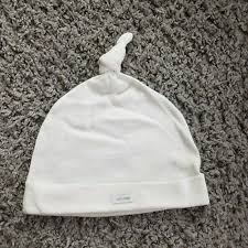 Easy on the hands, loom knitting is the craft technique of using a loom instead of needles to create beautiful knitted fabric, which can be transformed into sublime homeware, fashions and cosy accessories. Baby Gap Knit Hats Shopee Malaysia