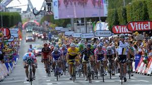 Si la bataille s'annonce incertaine, la présence annoncée de marine le pen au second tour et l'arrivée de députés fn au parlement compliquent encore la donne. Info Nr Tour De France 2021 Le Parcours De La 6e Etape Entre Tours Et Chateauroux