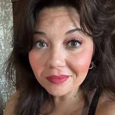 Bethany Armstrong (@bethanyliteryry)