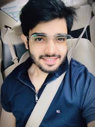 पता है सच क्या है ...!!! थोड़ा नासमझ होना भी ज़रूरी है